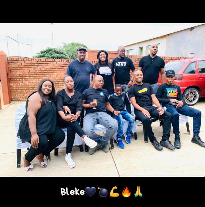 _Miyelanii's tweet photo. @ReddsSA #Redds
My Squad in Black👌🖤
Sijabulile 😊 https://t.co/5BpvCVnzV6