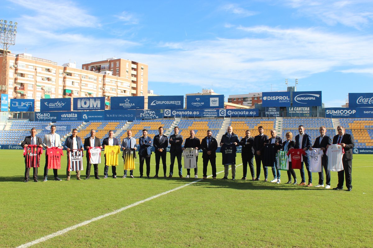 UCAMMurciaCF's tweet photo. 😍 𝐂𝐥𝐮𝐛𝐞𝐬 𝐚𝐟𝐢𝐥𝐢𝐚𝐝𝐨𝐬 𝐝𝐞𝐥 𝐔𝐂𝐀𝐌 𝐌𝐮𝐫𝐜𝐢𝐚 𝐂𝐅 𝟐𝟎𝟐𝟑/𝟐𝟒

👕 @adalquerias.
👕 Polideportivo Atlético Sangonera.
👕 @CF_Monnegre.
👕 @ADVistalegre. 
👕 Los Ramos CF.
👕 @ADCeutiAtletico.
👕 @AtleticoTorreno.
👕 @CeheginDptvo.
👕 EF Santa Cruz.
👕 @CartagenaEfese.
👕 @Cdzenetalavilla.
👕 @cfprogreso. 

📍 Estadio BeSoccer La Condomina.