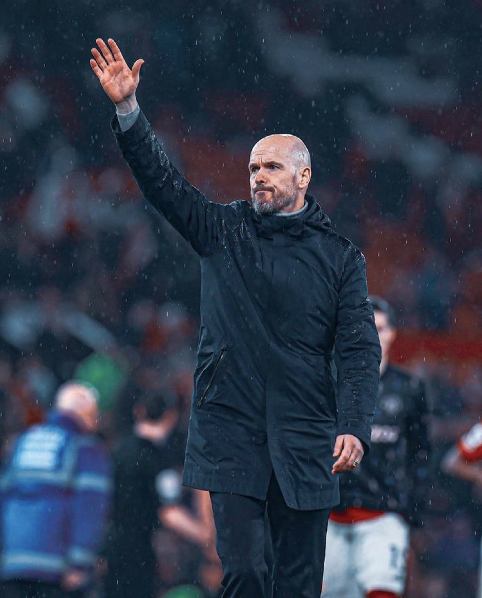 TheShowtimeReds's tweet photo. Ten Hag is the first Manager after Sir Alex Ferguson to put the Players, the Media and the Glazers to their place. 

I will back this man till the very end. https://t.co/o5xMAOMrEv