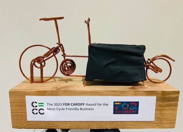 PedalPower_Diff's tweet photo. Thank you/Diolch to everyone who voted for us in the @CdffCycleCity Awards. Thrilled to get 2 awards @FOR_Cardiff Most Cycle Friendly Business &amp; Biggest Contribution to Inclusive Cycling. It's wonderful to be recognised - now we carry on doing what we do!!
https://t.co/H2dX2yYvRA https://t.co/3xvS1e5qMc