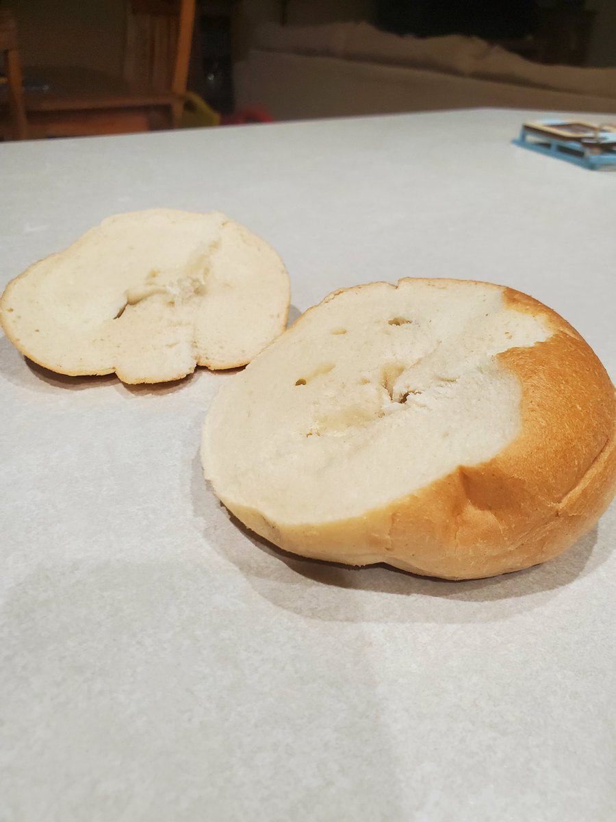 kellyhenk's tweet photo. Really, @Thomas4Bread ? Really? https://t.co/4ddVQXdNkf
