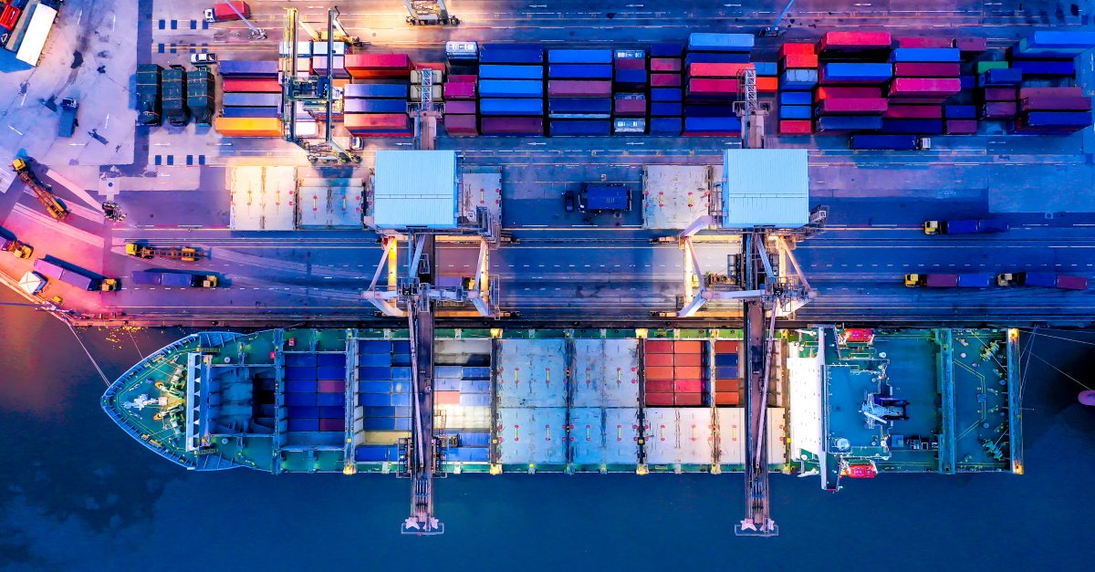 icontainers's tweet image. ⚓ Explore SINGAPORE Port with iContainers! Global gateway, handling 15% of containers worldwide. Tailored shipping, cost insights, and seamless door-to-door service. Navigate smarter, ship brighter! Learn More: bit.ly/3Gu4YQf🚢 #iContainers #singaporeport #oceanfreight