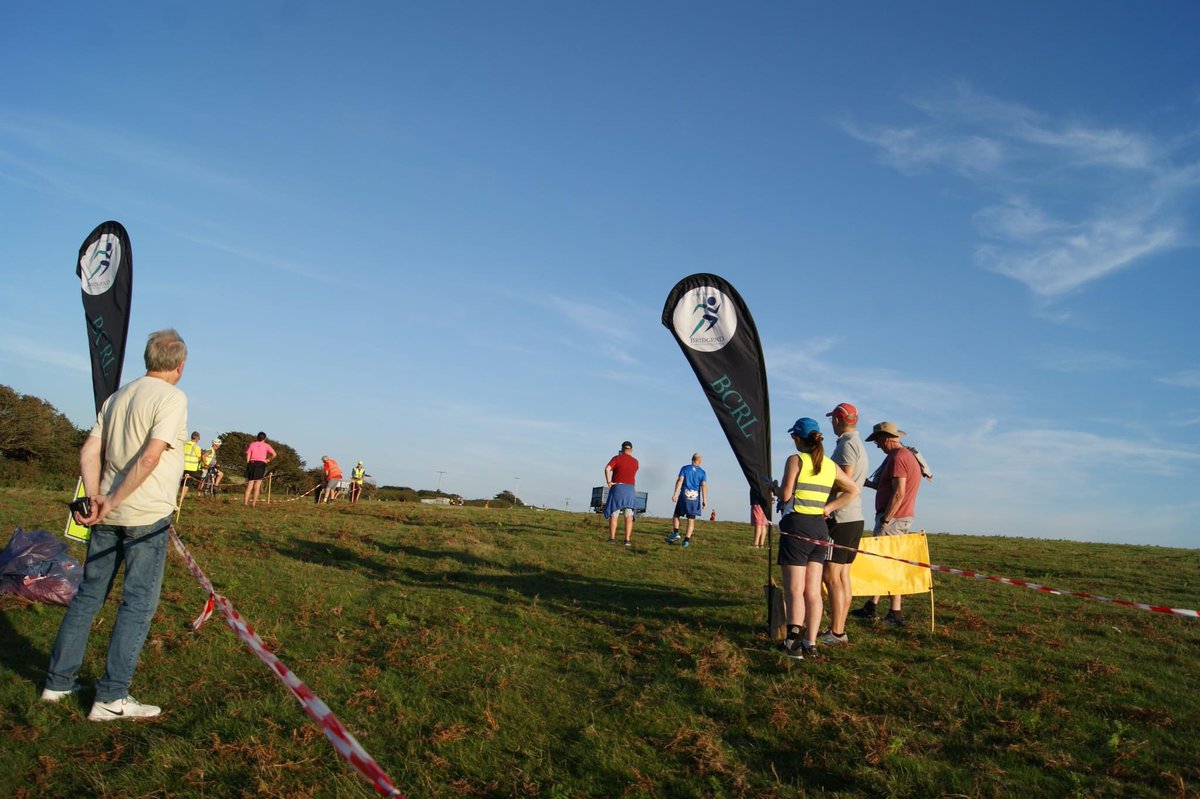 BridgendCRL's tweet photo. A big shout out to all the volunteers across the Bridgend County Running League clubs who helped make #BCRL2023 another successful season.

Look forward to seeing you for #BCRL2024 

Diolch yn fawr pawb 👏👏
#InternationalVolunteerDay https://t.co/JkQgRRlFKu