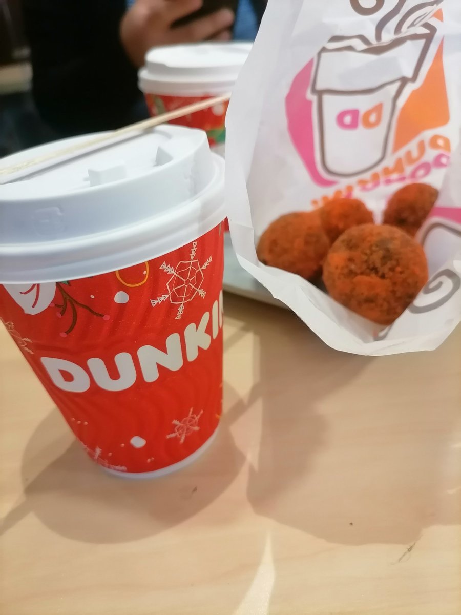 SVTFanArtist's tweet photo. Celebrate with ninang @dunkin and @tmtambayan!

ATIN ANG SB19
@SB19Official #Mahalimaisback https://t.co/m4l2OeQMg5