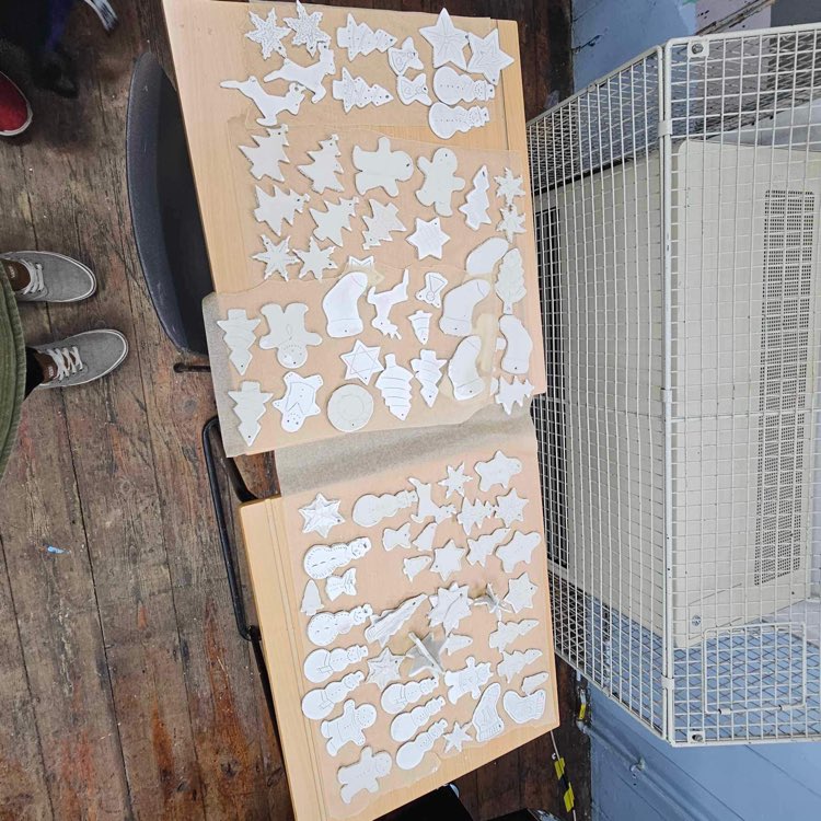 Service users and staff spent the day creating Christmas decorations and getting into the festive spirit last Friday.  -#EIP #recovery #psychosis 
<a href="/SomersetFT/">Somerset NHS Foundation Trust</a>