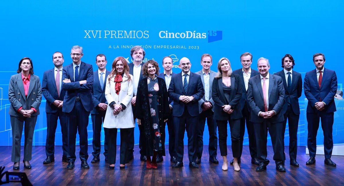 linkerdrive's tweet photo. 🏆 Linkerdrive gana el premio a la "Startup más innovadora" en la XVI Edición de los Premios @CincoDiascom a la Innovación Empresarial 2023

👏 Enhorabuena a los galardonados por contribuir a la transformación de la sociedad mediante la innovación

¡Gracias! https://t.co/8Emd9ydYnW