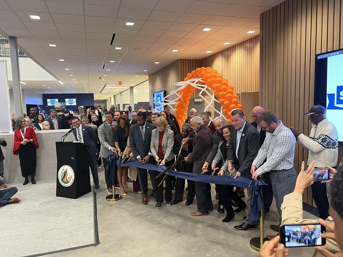 VaSportsHoF's tweet photo. Exciting night in Henrico County as the new Sports &amp; Events Center is officially open! It was great to see some familiar faces with plenty of VSHF inductees in attendance.  Congrats to the @Henrico_SEA on this milestone.  We’ll be back in the building for next April’s Induction! https://t.co/VdnVkwDT8Z