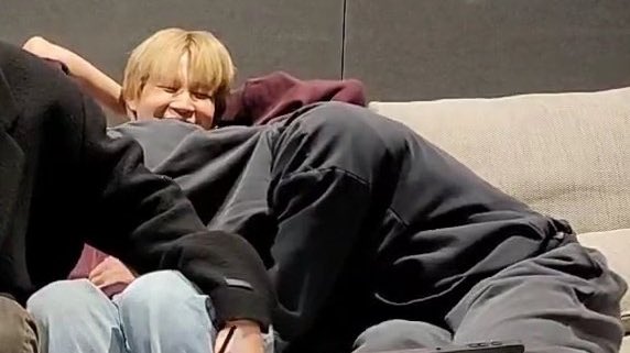kookmindailys's tweet photo. 120523 jikook https://t.co/YALVxQptKl