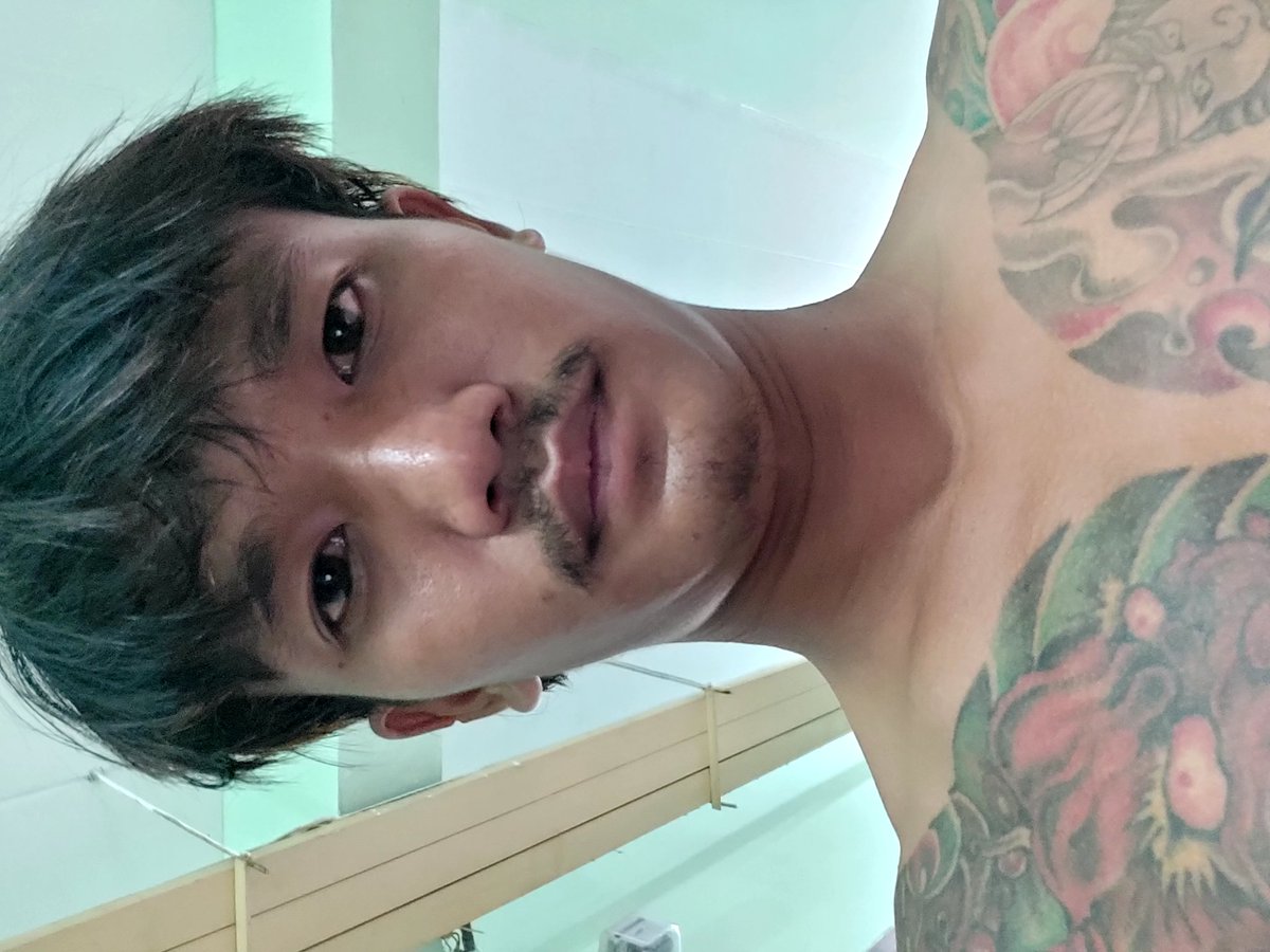 chalantorn99's tweet photo. เราไม่อบอุ่นเหมือนใครหรอกนะ https://t.co/Xu2ZyZo3TQ