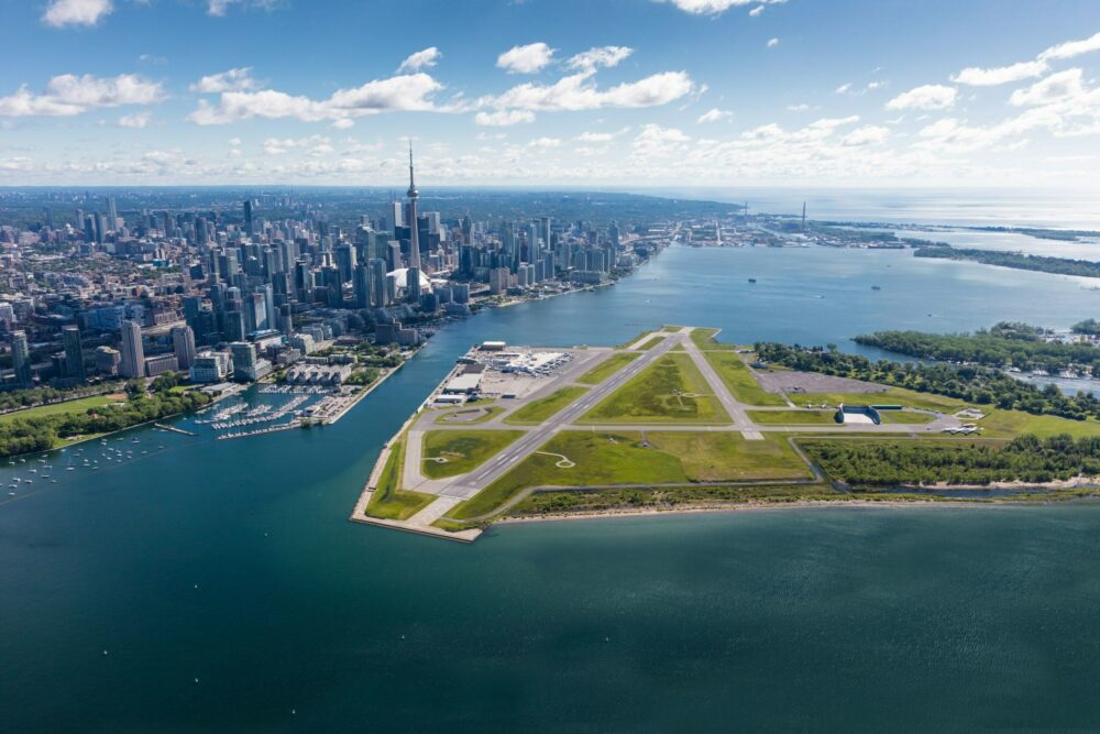 SkiesMag's tweet photo. Billy Bishop #airport requires additional runway space to meet #aviation regulations: PortsToronto

PortsToronto, says the existing 40-year Tripartite Agreement will need to be reopened almost a decade ahead of its expiry date.

Details: https://t.co/T5Psl2CpCN https://t.co/Vjh2EsSXKH
