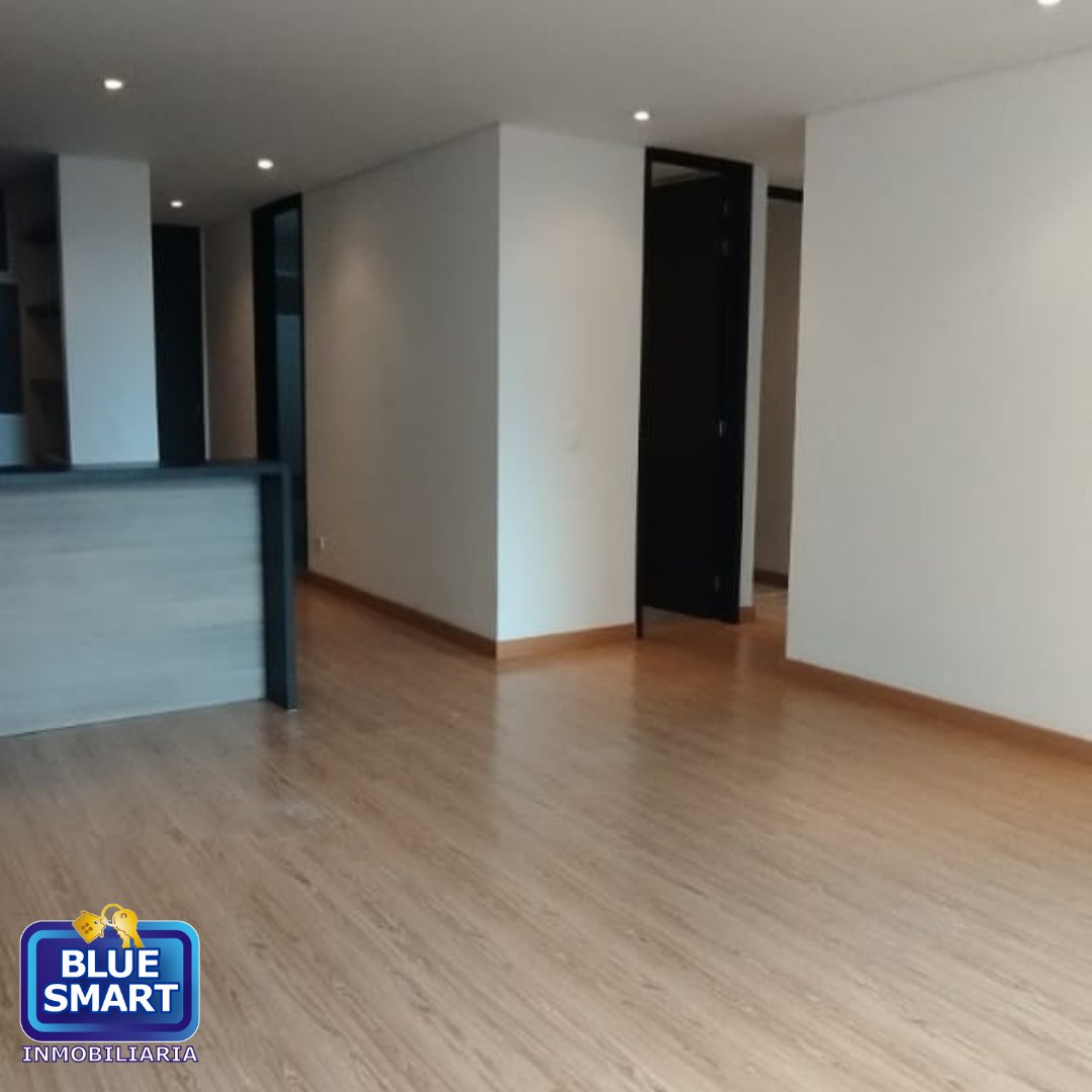 BlueSmartPrin's tweet image. ¡Se ARRIENDA Apartamento en 21 ANGELES - SUBA!

Descubre esta increíble oportunidad de vivir en un espacioso y luminoso apartamento en el exclusivo conjunto Cerros de la Lorena. Disfruta de impresionantes vistas y hermosos paisajes

💲Canon: 1.500.000
📱wa.me/573188957374