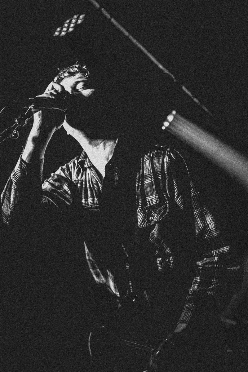 Hele Coma tweet media