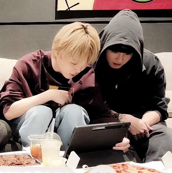 formingukkie's tweet photo. 👨‍❤️‍👨 https://t.co/miAyI996JT