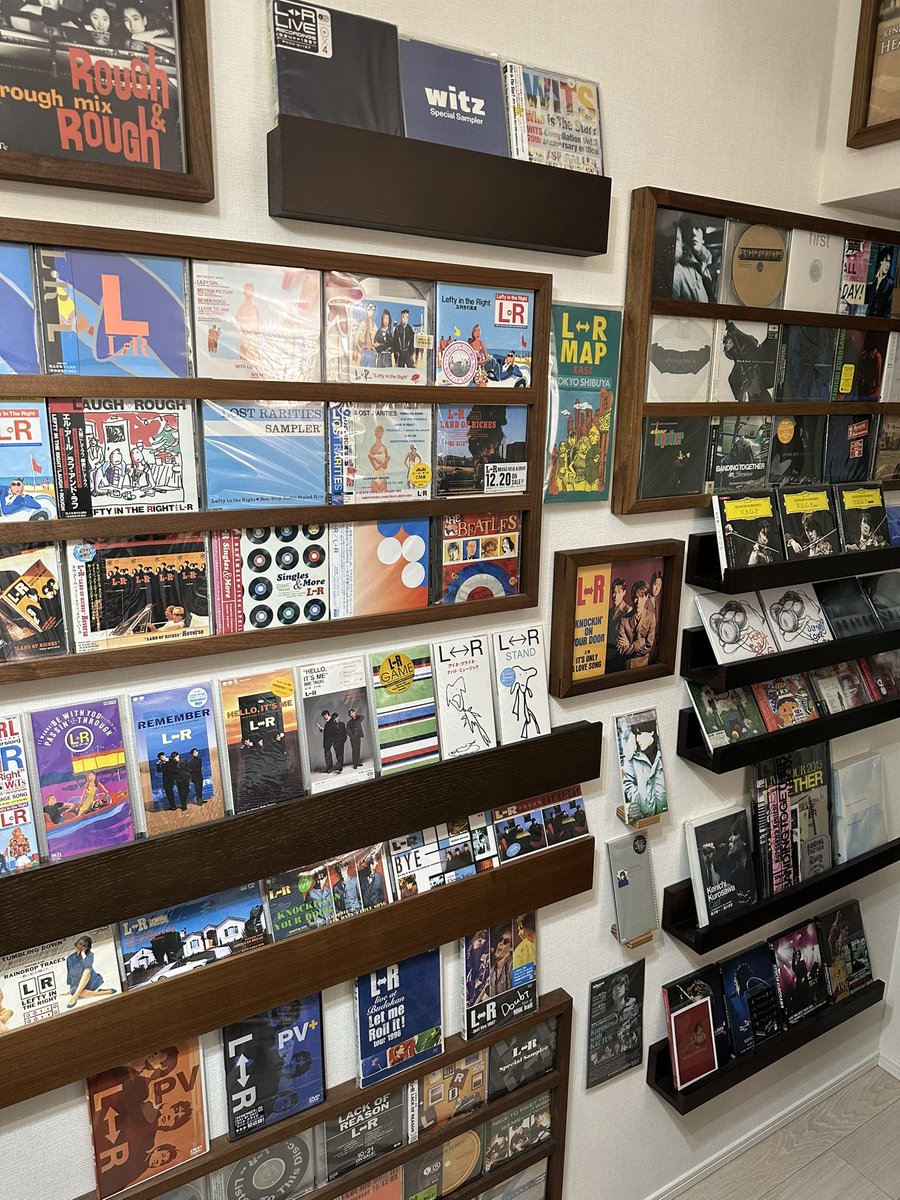 kenji1824's tweet image. 年一の報告です。L⇔Rウォールの育ち具合はこんな感じでございます。手持ちのLPを飾るスペースがなくなり、どうしようかずっと悩んでます。
秀樹さんのBlu-rayをセットする楽しみが残ってます😊
#エルアール
#黒沢健一