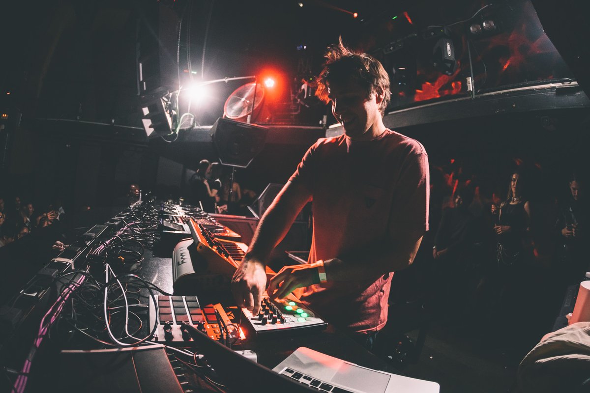 808rad.io/onair

<a href="/gullenmusic/">Gullen</a> vuelve a visitar <a href="/mobilee/">mobilee</a> para ponernos a bailar con "Bangalore".

Sintoniza en <a href="/RadioCLM_es/">Radio Castilla-La Mancha</a> <a href="/CMM_es/">Castilla-La Mancha Media</a>