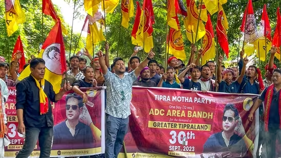 htTweets's tweet photo. #ElectionsWithHT | Tripura's Greater Tipraland demand: Deprivation or political mileage?
#ResultsWithHT | #Tripura | #GreaterTipraland | #HTPremium
✍🏼@PriyankaDebBarm
https://t.co/H3PJ38TrZe https://t.co/e1cg0tZj8V