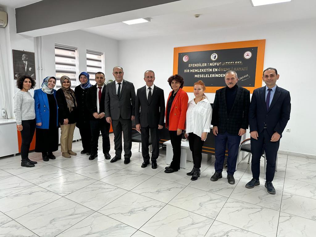 İl Müdürümüz Sayın Hüsamettin ERKINAY Müdürlüğümüzün 2023 yılı iş ve işlemlerinin denetimini gerçekleştirmiş olup tavsiyelerde bulunmuştur. Destekleyici tavsiyeleri için teşekkürlerimizi arz ederiz.  <a href="/h_erkinay1/">Hüsamettin ERKINAY</a>  <a href="/Bursa_nufus/">Bursa İl Nüfus ve Vatandaşlık Müdürlüğü</a> #HayatınızınHerAnında