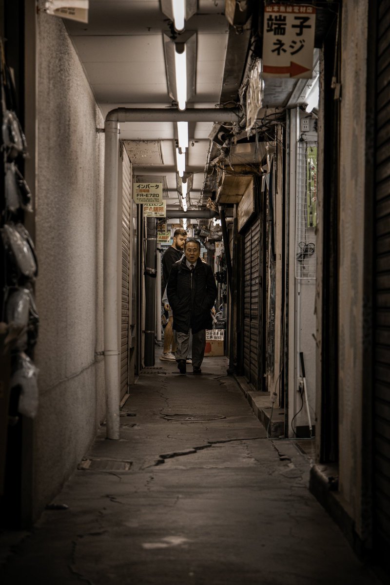 東京

#tokyo #tokyostreet 
#snapshot #streetsnap #photography