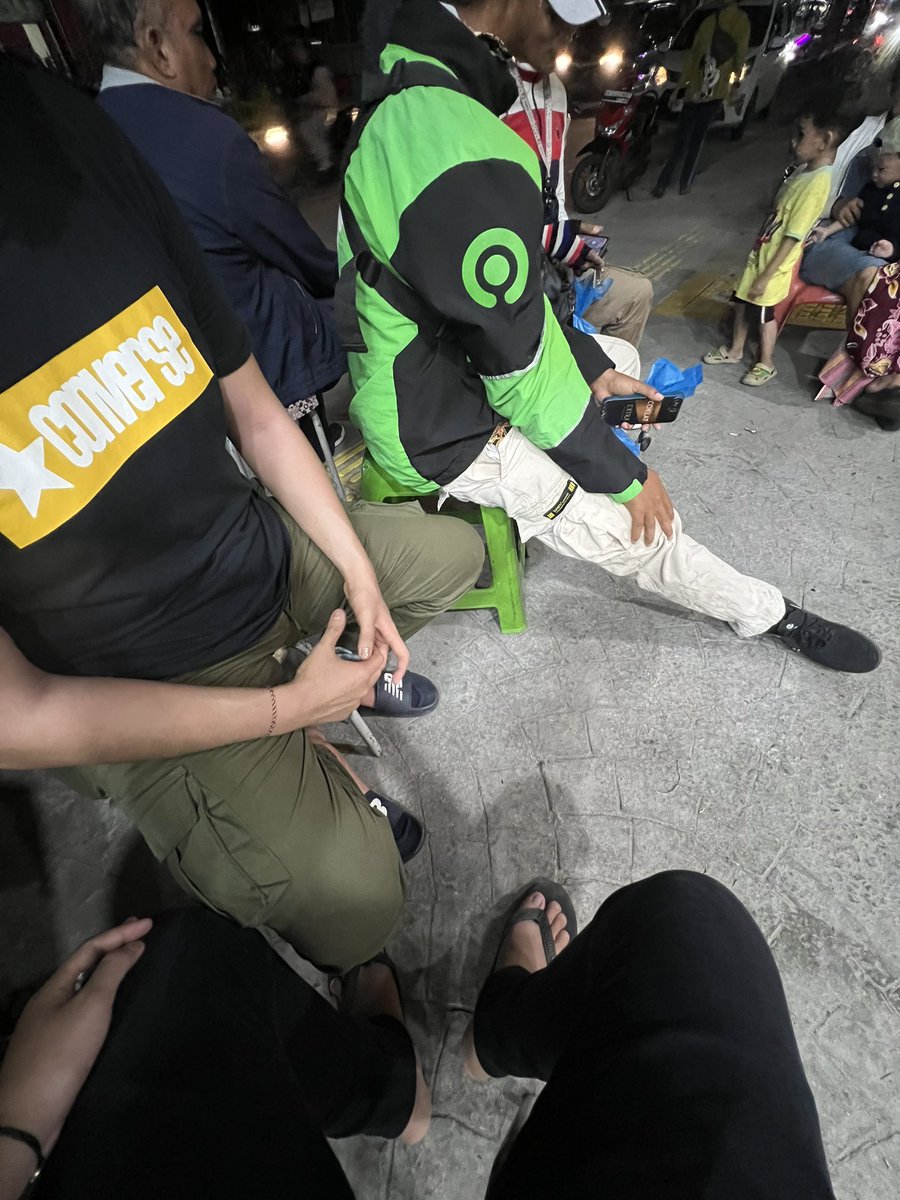 Ian_98_'s tweet photo. Keliling lah pokoknya https://t.co/yYEMAYaG08