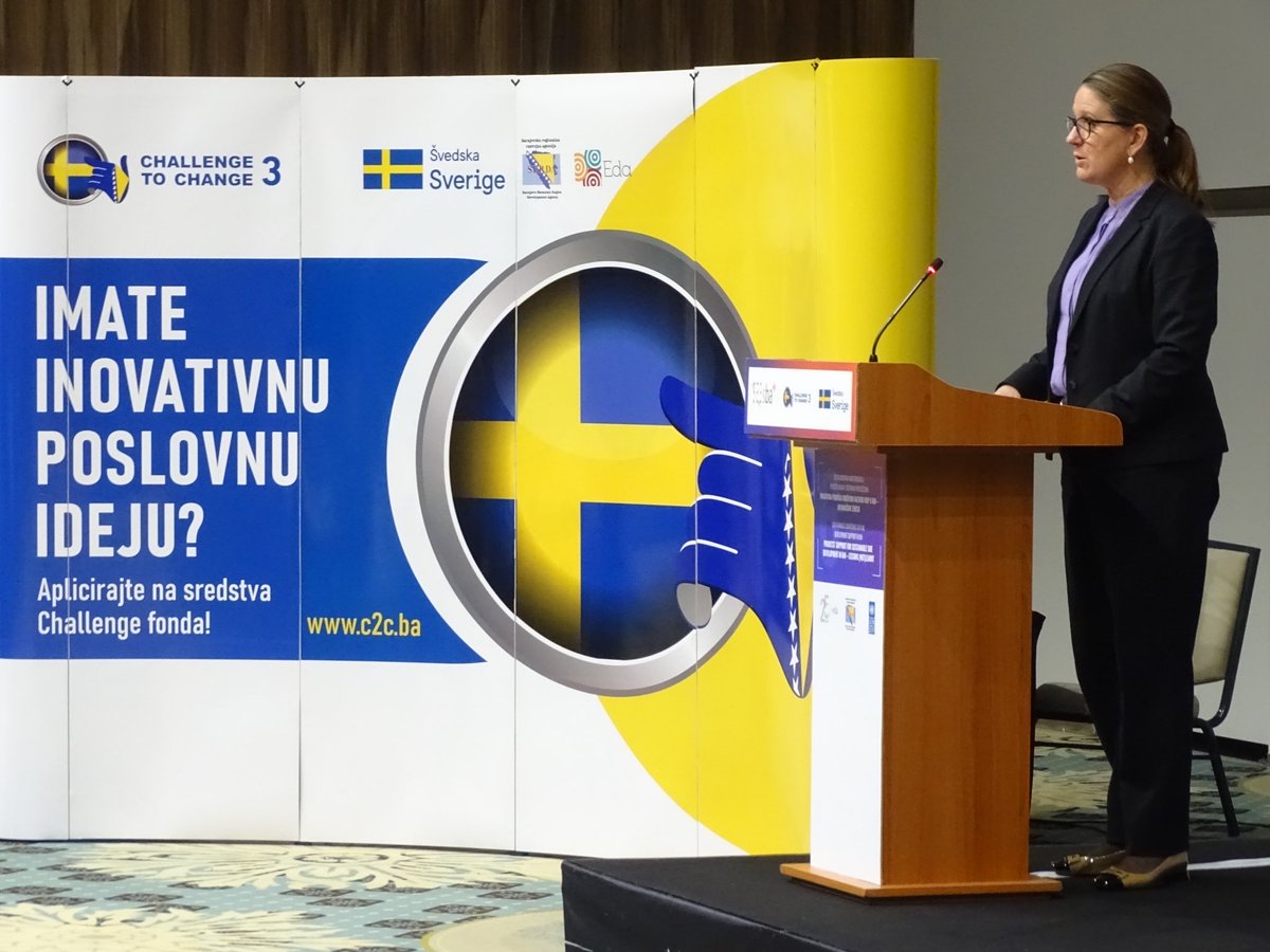 SwedenBiH's tweet photo. Happy to support 6th Annual Conference "Project Support for Sustainable Development of SMEs in BiH - Lessons (Not)Learnt" gathering over 60 SMEs from 🇧🇦 in organization of 🇸🇪 funded projects, implemented by @razvojna_Eda and #SERDA in cooperation with @UNDPBiH https://t.co/chqf7BHj7H