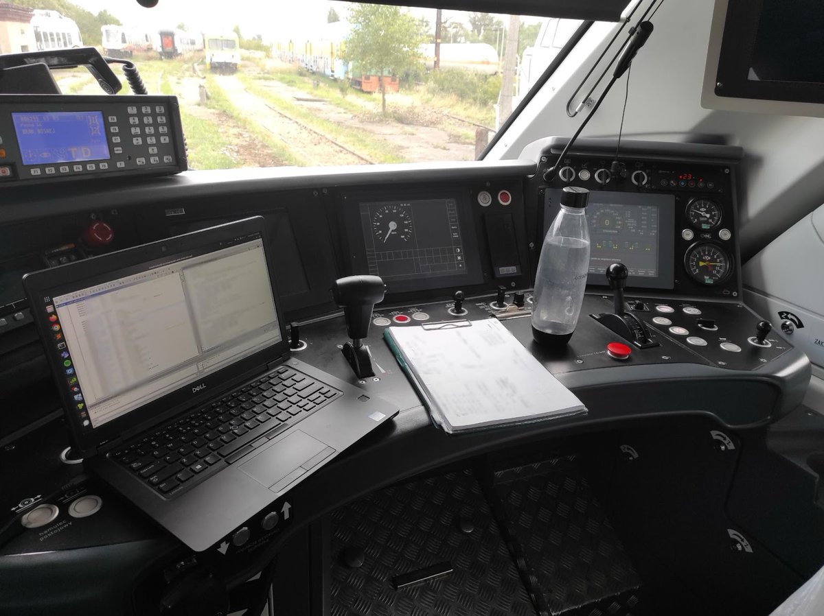 Dlaczego wiele pociągów w Polsce długo nie jeździło - historia niesamowita. Przeczytajcie o trzech takich, co zhakowali pociąg – a nawet 30 pociągów

zaufanatrzeciastrona.pl/post/o-trzech-…

Czy można zrobić simlocka na pociąg? Okazuje się, że można, nikt tego nie sprawdza. No, prawie nikt...