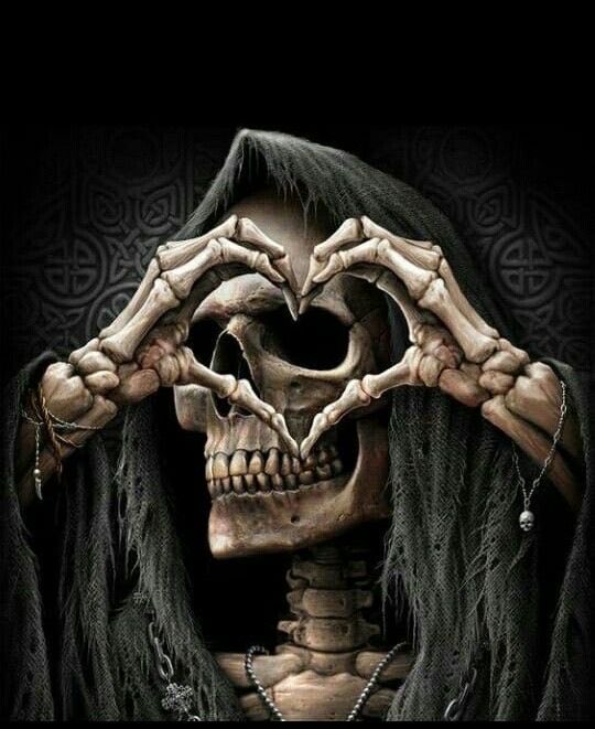 A vivir con todo, cada momento como si fuera el último, mirá q ella siempre espera, no te quedes sin hacer nada, hace de todo, no importa como te salga, mientras te guste no le des la oportunidad, todo, con mucho rock 🎶🤘🏻