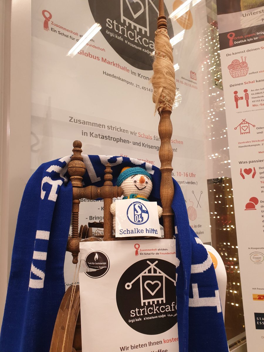 Danke <a href="/s04/">FC Schalke 04</a> #schalkehilft #zusammenhaltstricken