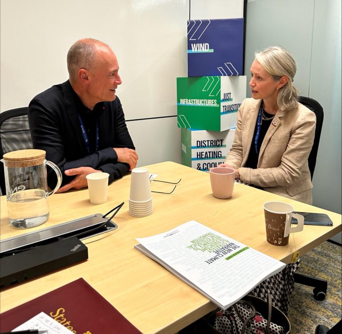 Discussions today @COP28_UAE around all things wind, Jersey's potential wind project with the Rt Hon Graham Stuart MP, Minister for Energy Security and Net Zero & @bertrandpiccard developing #CleanEnergy technologies for marine applications including @Phil_Sharp_#hydrogen yacht.