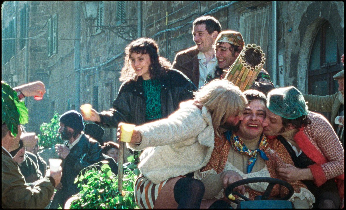 Trois_Couleurs's tweet photo. EN SALLES CETTE SEMAINE 🎥 Une odyssée baroque d'Alice Rohrwacher, le destin contrarié d'une volleyeuse brésilienne, un docu poignant sur des travailleuses du sexe noires🔗Lire notre guide : 

https://t.co/9MjqL9HAWZ https://t.co/dkF80TYqc1