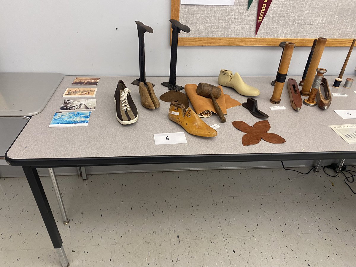 BrianSheehy's tweet image. Great observation today in Mr Dulin’s class. He was doing an object based museum activity around the Industrial Revolution #objectbasedlearning