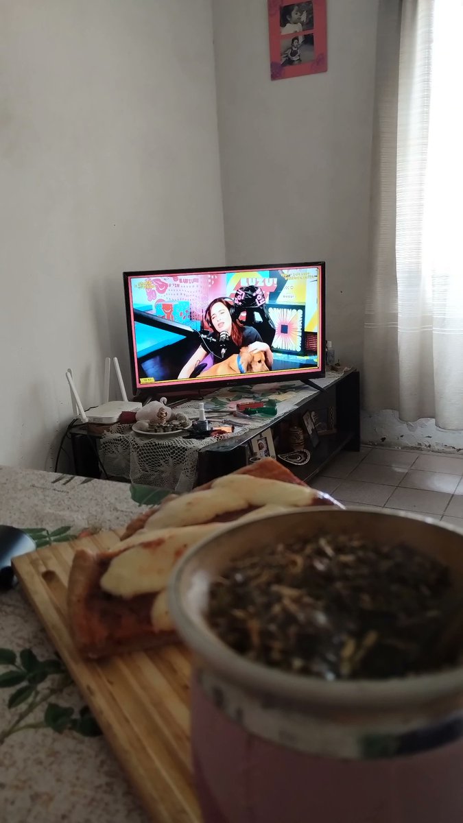 tatsolge's tweet photo. @nadiedicenada_  hoy no se trabaja.
Tranqui el desayuno 😋.
#nadiedicenada https://t.co/7MX4rLpNIJ