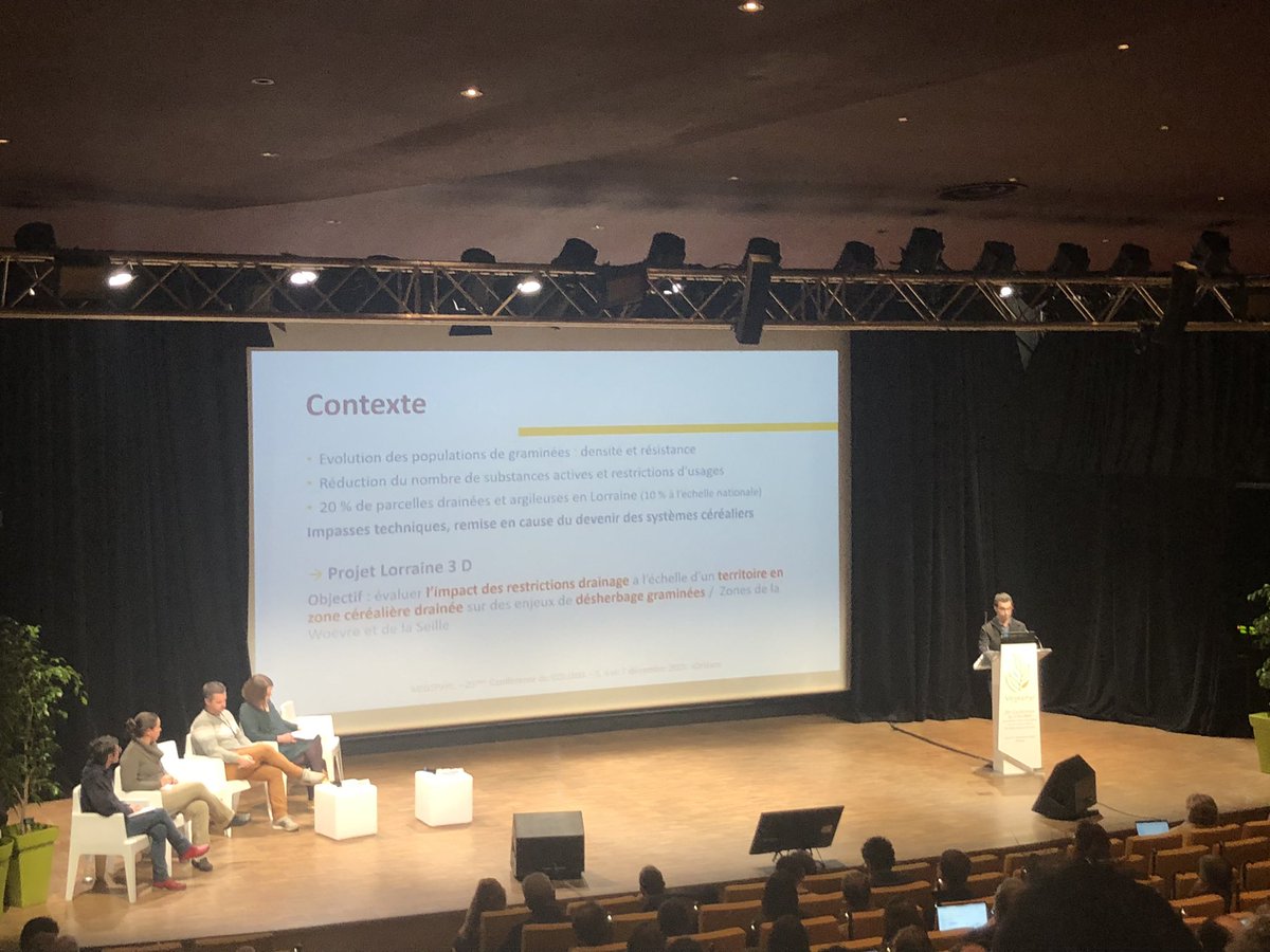 Magalie Devavry (@magaliedevavry) on Twitter photo <a href="/DesherbageBayer/">#DesherbageBayer 🌱</a> <a href="/vegephyl/">Végéphyl</a> Poursuite cet après-midi avec une session sur les leviers de gestion des adventices, avec des retours d’expérience locales. Sont à l’honneur: 
💡 l’Eure et loir! ▶️ désherbage et outils mécaniques 
💡 la Lorraine! ▶️ désherbage et drainage en céréales <a href="/DesherbageBayer/">#DesherbageBayer 🌱</a> <a href="/vegephyl/">Végéphyl</a> Poursuite cet après-midi avec une session sur les leviers de gestion des adventices, avec des retours d’expérience locales. Sont à l’honneur: 
💡 l’Eure et loir! ▶️ désherbage et outils mécaniques 
💡 la Lorraine! ▶️ désherbage et drainage en céréales