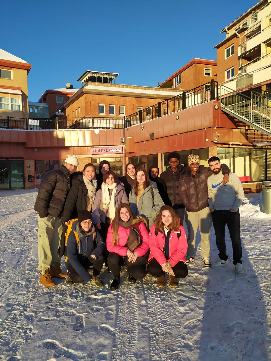 ACPJoventut's tweet image. Visitem l'organització sueca @fryshusetglobal per conèixer els projectes que estan implementant amb #joves a diferents àrees del país. Demà tornem a casa amb la maleta plena d'idees i inspiració 🤩🤩 

#joves #projectes #europa #bonespractiques

@ojalturgell @ingridcolilles