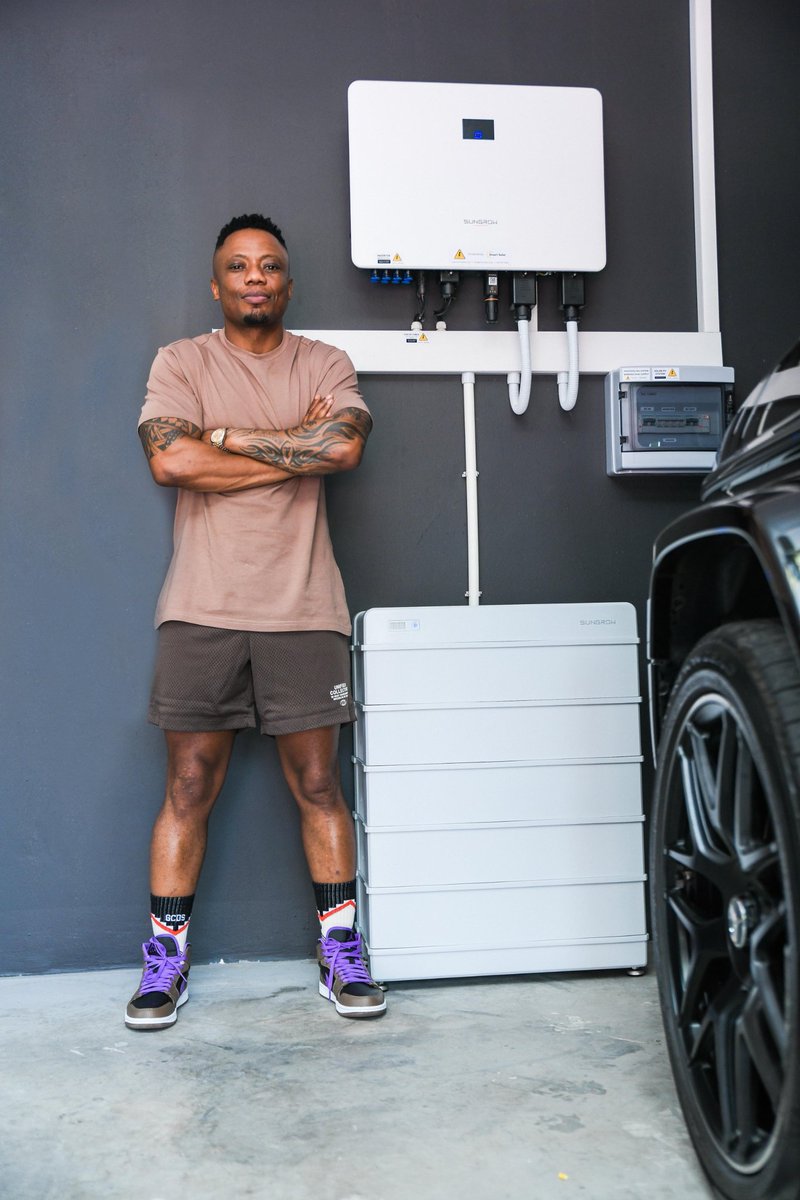 MissLuu_nje's tweet photo. This is a must have because clearly loadshedding is here to stay. And mina i have a toddler and its hard thinking what he is going to eat when loadshedding strikes without a warning, so the Sungrow Home Energy Solutions is my fighter🙏🏾 #SungrowZA #CleanPowerForAll @DJTira https://t.co/I5z1OnFsb9