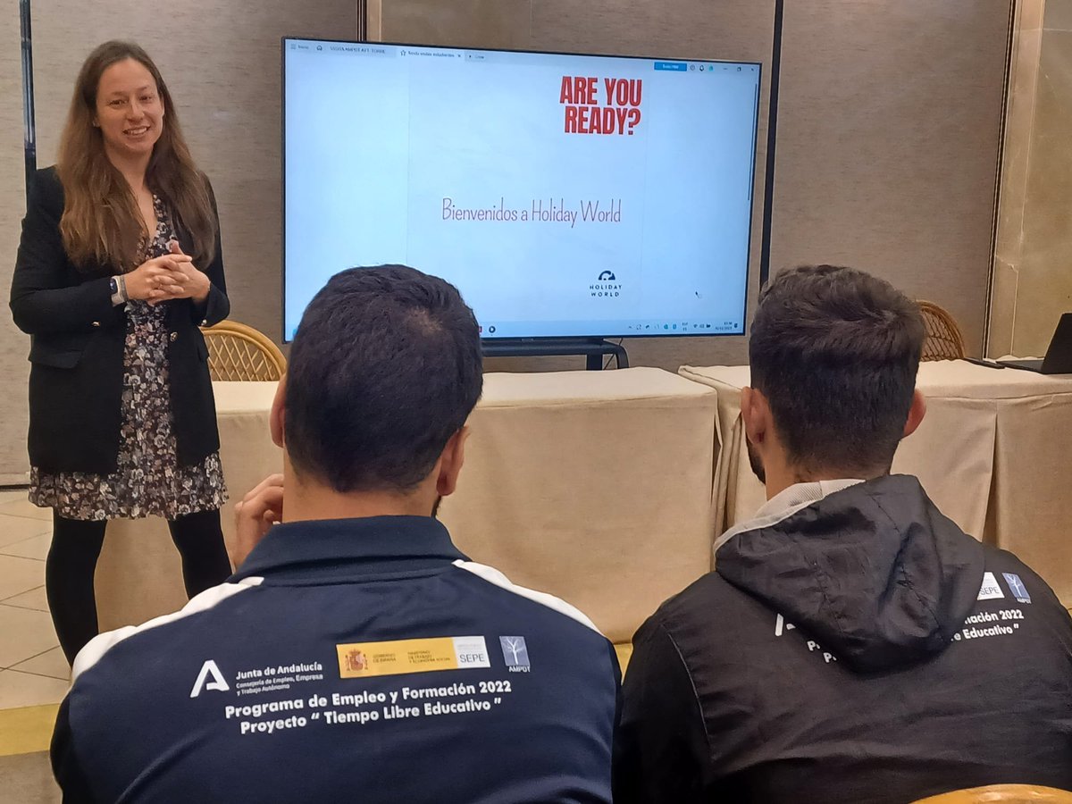 GrupoPenarroya's tweet image. Seguimos recibiendo visitas como parte de nuestro #ProyectoConecta, puesto en marcha por el Departamento de #PersonasyValores para la captación de #talento. La semana pasada estuvieron en @Holiday_World los alumnos del Centro de Formacion del Ayuntamiento @Torremolinos_On