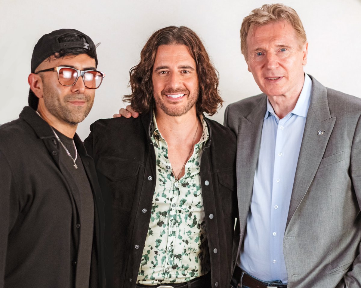 ssmirmont's tweet photo. “I have a very particular set of skills” I wanted to quote so many Liam Neeson movies when I met him…

Directing Liam Neeson and Jonathan Roumie for Hallow. People are like stocks. Some are dropping in value, some are rising. Which are you? https://t.co/B4JxCWIG0k