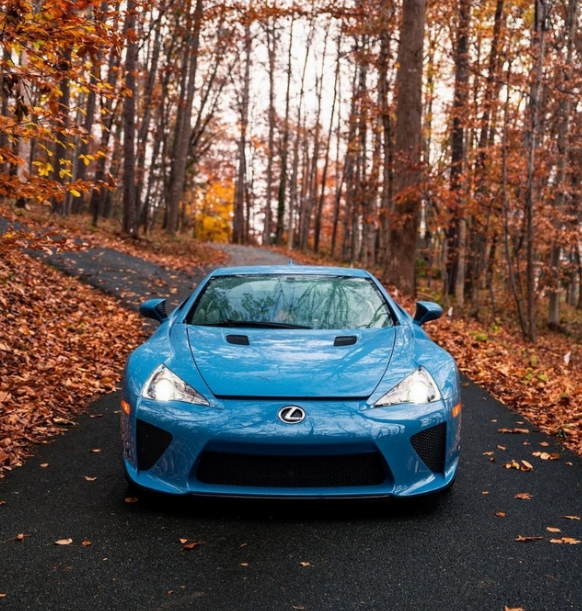 Falivenn's tweet photo. Lexus LFA - Slate Blue https://t.co/V6FoHdi5To