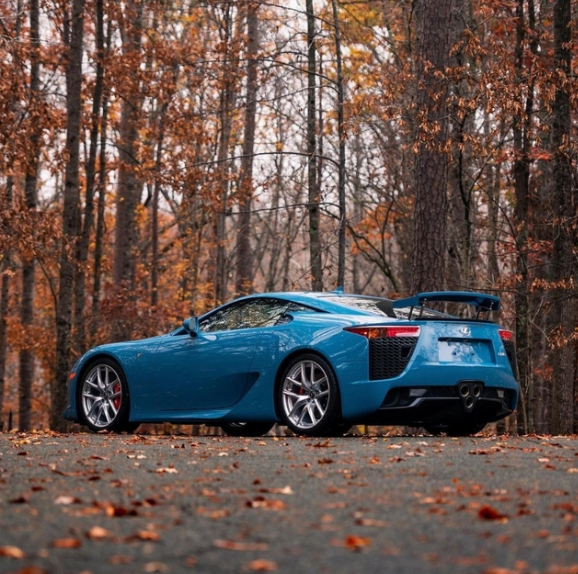 Falivenn's tweet photo. Lexus LFA - Slate Blue https://t.co/V6FoHdi5To