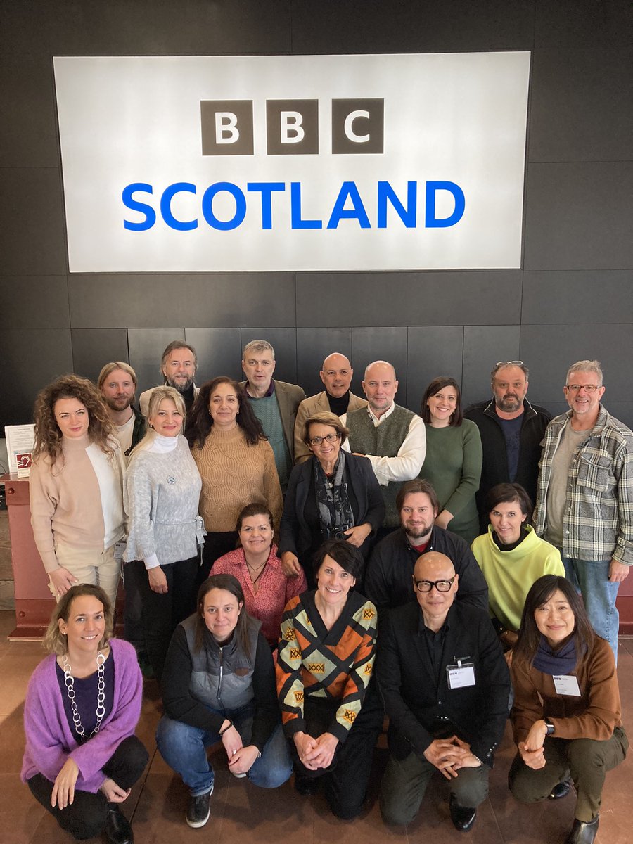 Tha e na thlachd dhuinn fàilte a chur air sgioba <a href="/EBU_HQ/">EBU</a> a tha còmhla rinn ann an Glaschu. 

We are delighted to welcome members of the European Broadcasting Union, who have travelled from all over the world to be here in Glasgow to select films to be broadcast internationally.