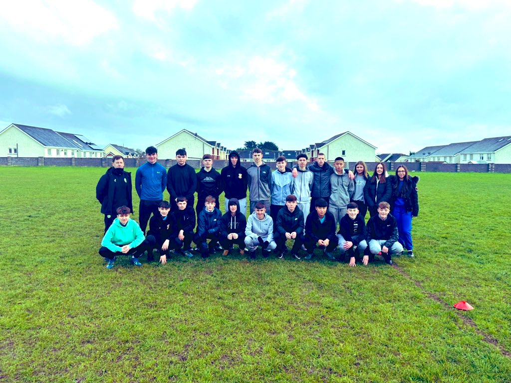 FAI TY Education programme with 2️⃣2️⃣ students from <a href="/ashbourne_cs/">Ashbourne CS</a> today 

✅FAI PDP1 course focusing on U6-U9
✅Brilliant interaction &amp; engagement from the students, 
⚽️How to plan &amp; implement coaching practices 
⚽️Coaching Practice on pitch 

#futurecoaches