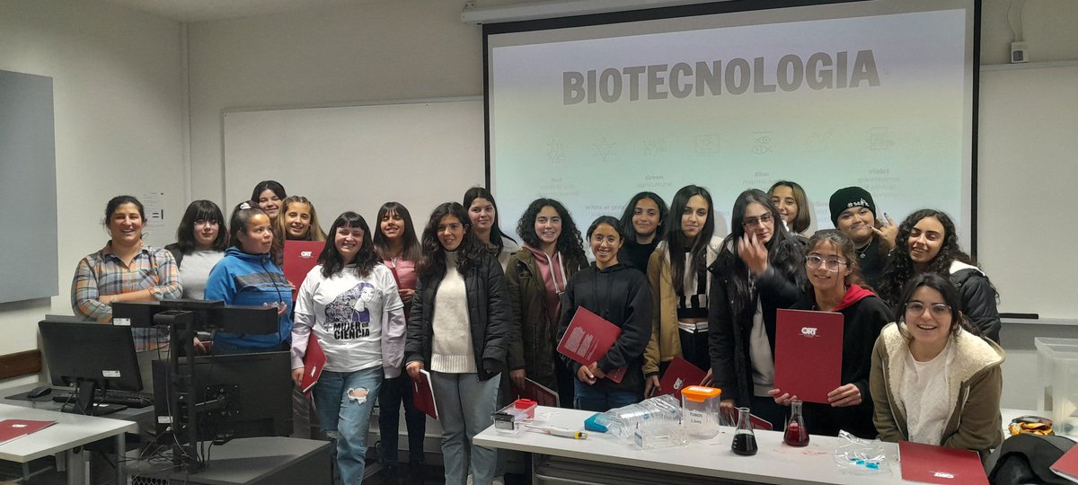 Participantes de Más mujer en ciencia visitaron <a href="/FcienUdelar/">Facultad de Ciencias</a>, Inst. de Higiene <a href="/UniversidadORT/">Universidad ORT Uruguay</a> y el <a href="/mhnllosa/">Museo Carlos A. Torres de la Llosa</a>. Recibieron reconocimiento de Directora del Museo Paula Sánchez, Representante Permanente ante la OEIUruguay Macarena Llaudo y Director <a href="/educacion_mec/">Educación MEC</a> Gonzalo Baroni.