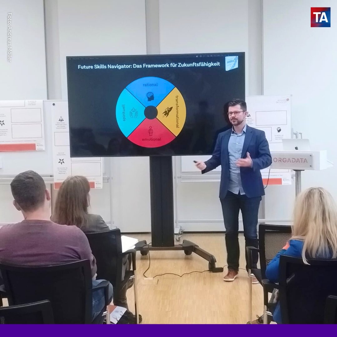 #event🚀Heute waren wir mit unserem #Weiterbildungsverbund #ZuLeKu – GEMEINSAM für eine zukunftsfähige #Lernkultur in #leer  bei der #Veranstaltung "Better Together - Auf dem Weg zum #Bildungsökosystem", organisiert vom Bildungsökosystem: lmy.de/kPLF. #TrafoAgenturNDS