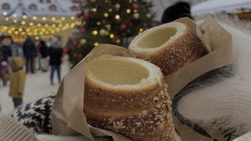 malusokay's tweet image. visiting the Christmas market 🎄