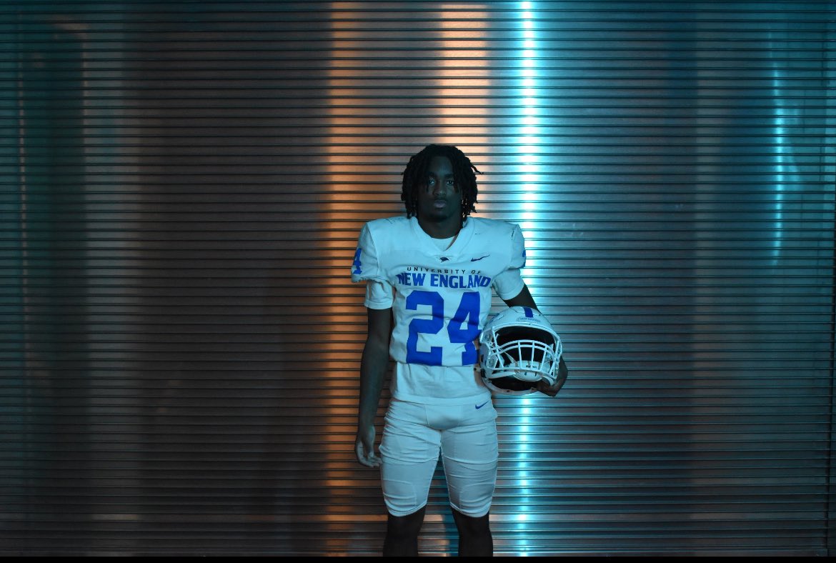 CamrinHundo's tweet photo. After a great visit this past weekend, I am truly blessed to receive an offer at @UNEfootball Thank you @CoachTreschitta for the invite https://t.co/bARbe2p75J