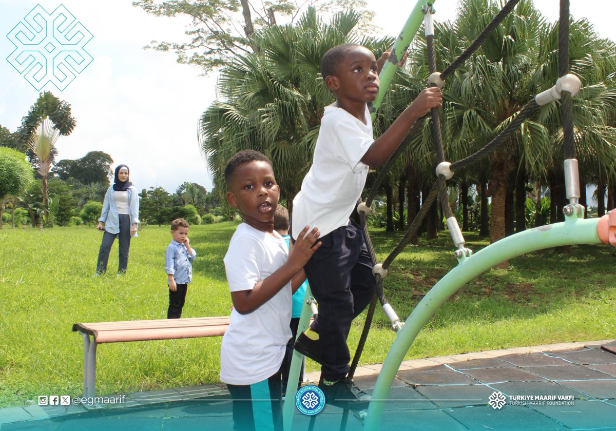 Our Kindergarten Department learnt while having fun at the National Park of Equatorial Guinea, Malabo. They learnt about living things, non-living things and how to appreciate and respect nature. To wrap it all up, they had a healthy breakfast.

#education
#MaarifSchools
#study