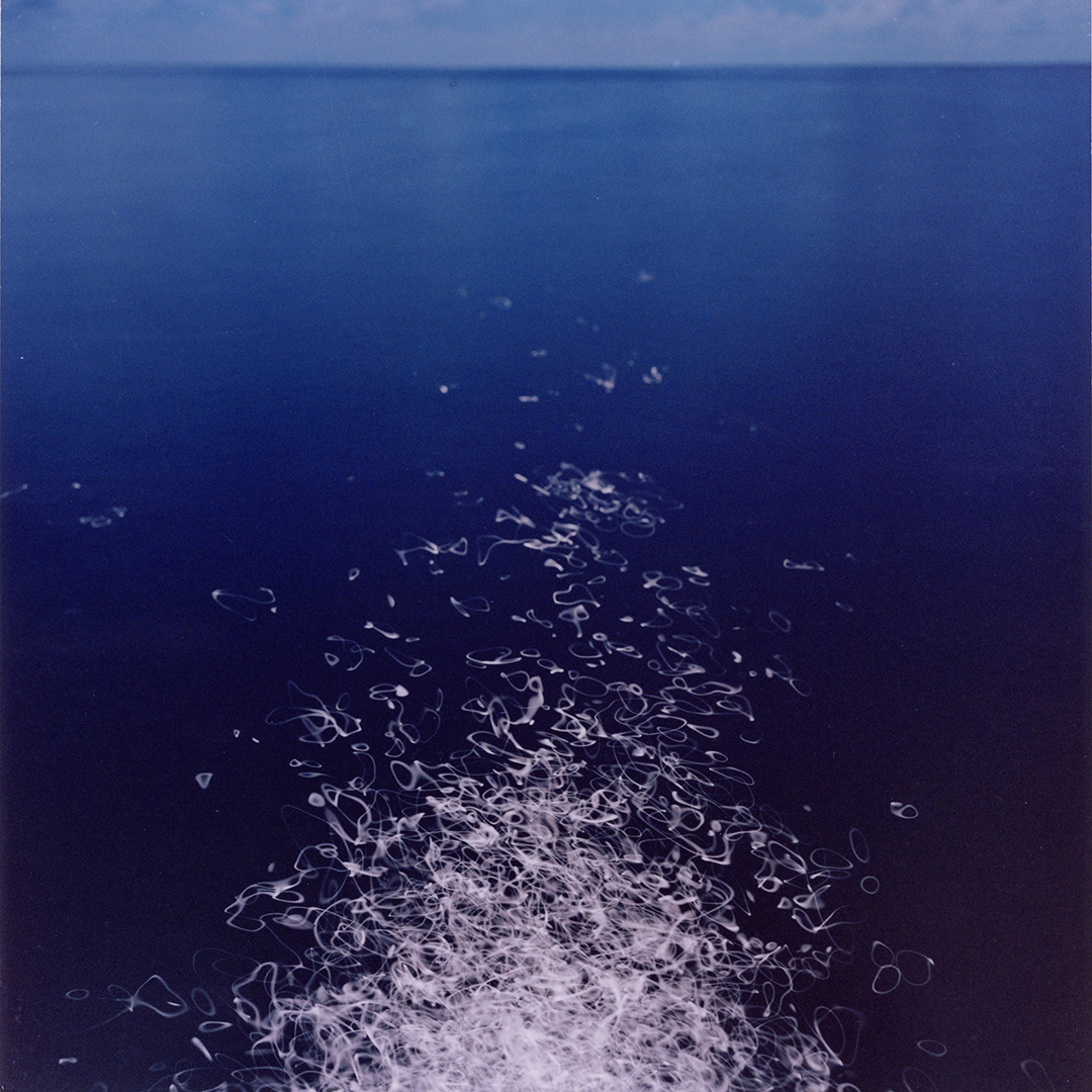 FineArtPointcom's tweet photo. #Silverprint making under #enlarger in #darkroom  Moon reveals its dazzling dance over the paradisiac Tahiti's lagoon. 
https://t.co/TKiNDszSGH 
#artforsale #darkroomprint #analogcamera #analogphotography #tahiti #frenchpolynesia #mediumformat #filmisnotdead #ポリネシア #フィルム https://t.co/fnLgwZuVf2