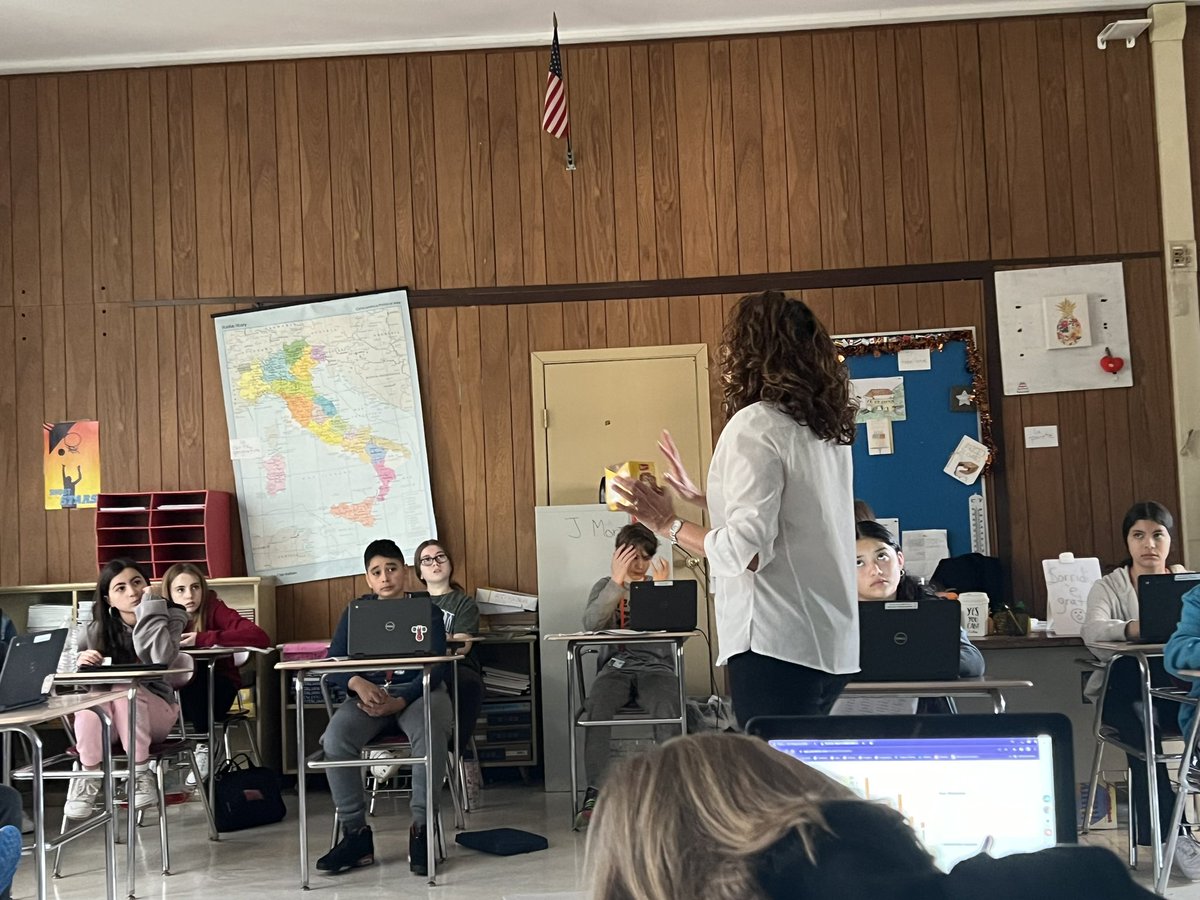gcsd_wlenl's tweet photo. Ms. Morra’s Italian 1A students practiced their numbers in Italian while participating in a class lottery.  The lucky winner received a mini-panettone. 🇮🇹 #glencovepride #embracinginclusivity https://t.co/scEpmUj9Rn