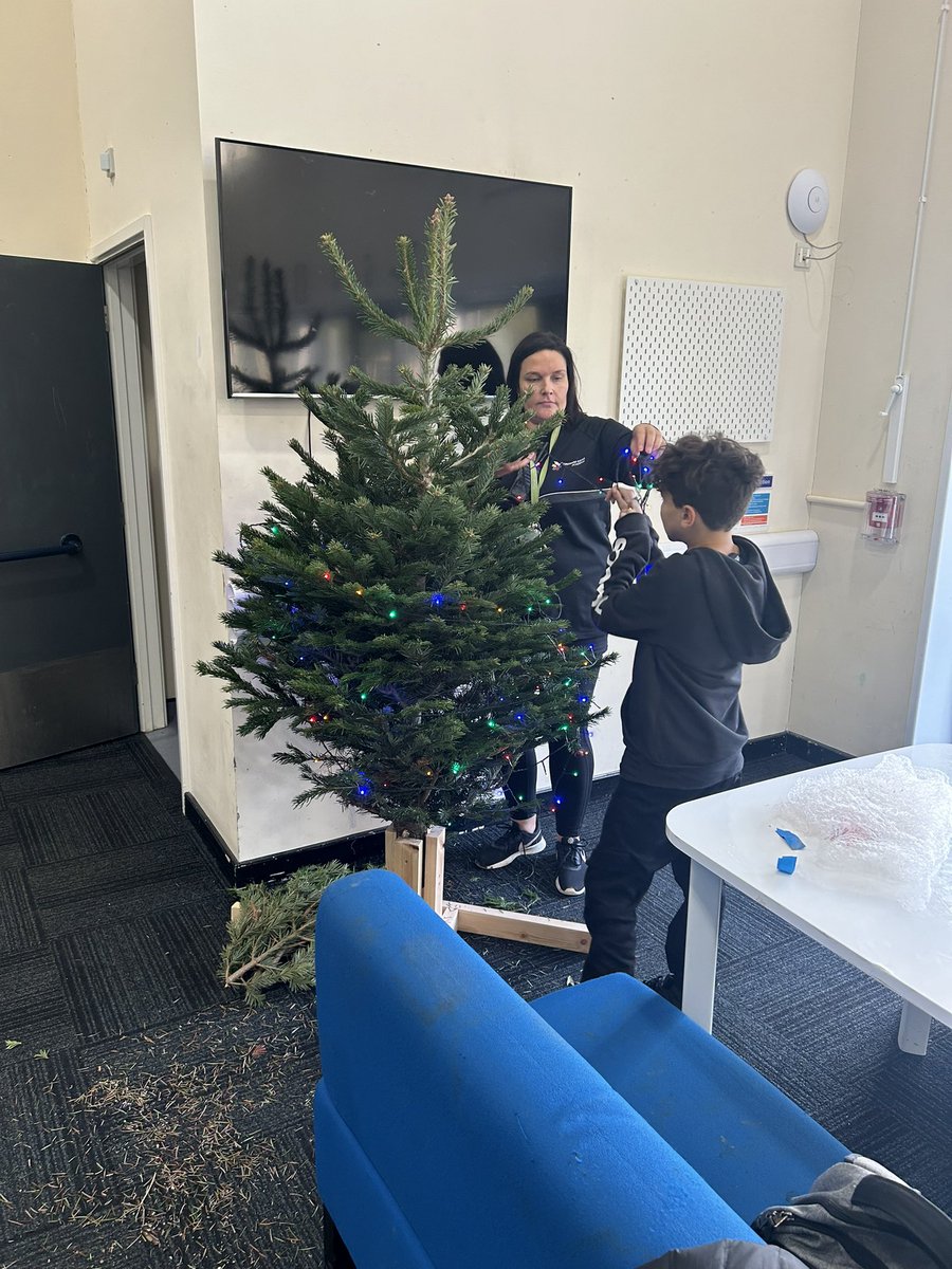 OMA_Grove's tweet photo. Spending the afternoon feeling festive in The Grove 🎄☺️ some of us fancied wearing the decorations instead of decorating the tree with them!! https://t.co/cy1781VBED