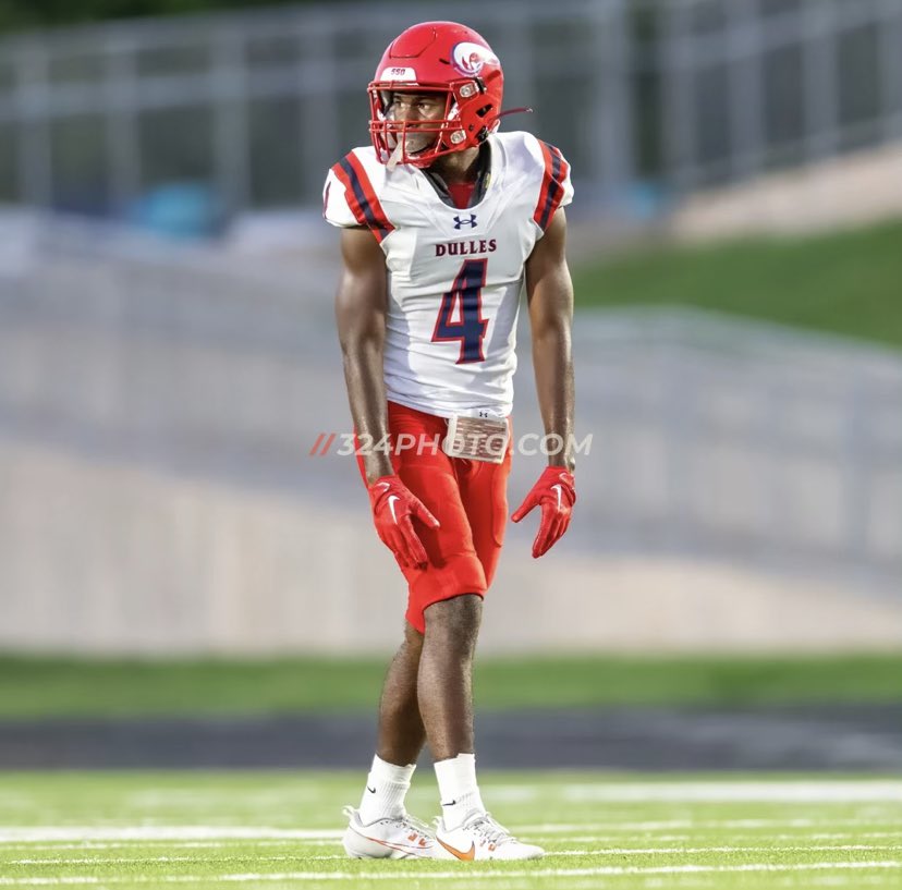 Blessed to receive an offer from McPherson college! <a href="/MACBulldogsFB/">McPherson Football</a> <a href="/15_kelleyjr/">Coach Kel</a>