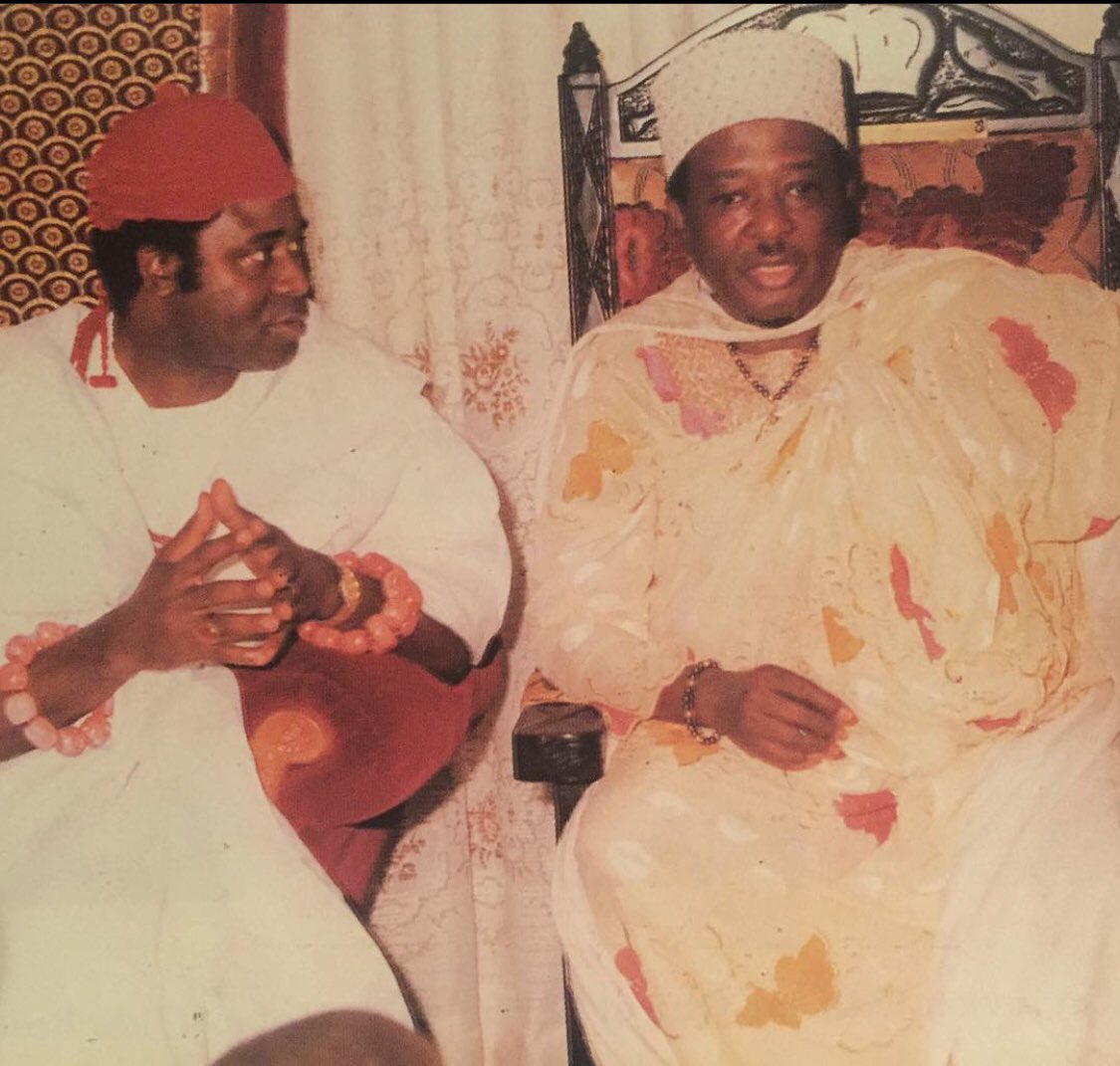 Ogiame Atuwatse II, the Olu of Warri Kingdom (1987-2015) and the ooni of ife, Olubuse II, Oba Okunade Sijuwade (1980-2015). #WarriandIfe #itsekiri